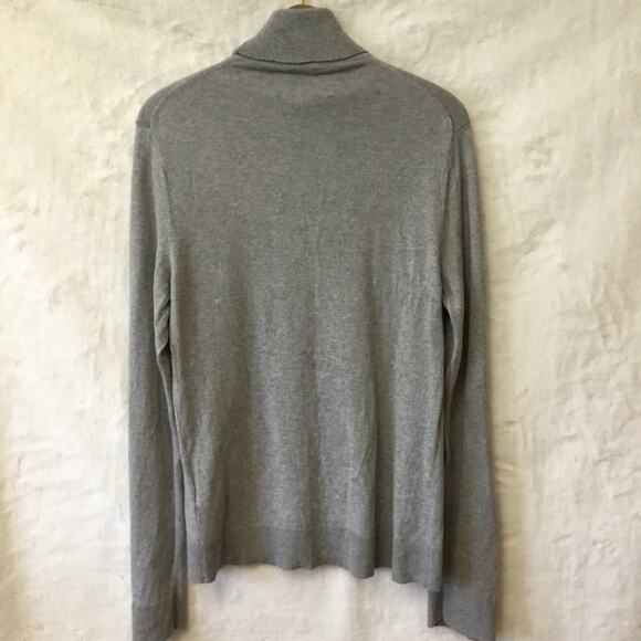 Abercrombie & Fitch Light Gray Cashmere-Blend Turtleneck Sweater - Picture 6 of 12